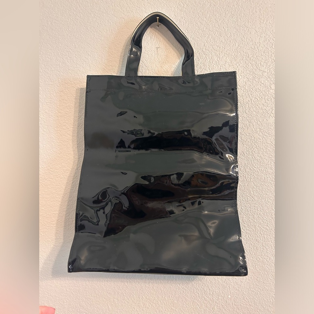 Harrods Black Patent Tote with Gold Logo Plaque - Picture 3 of 5